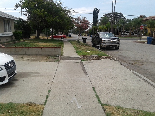 Pacoima curb ramp apron approach sidewalk repair contractor